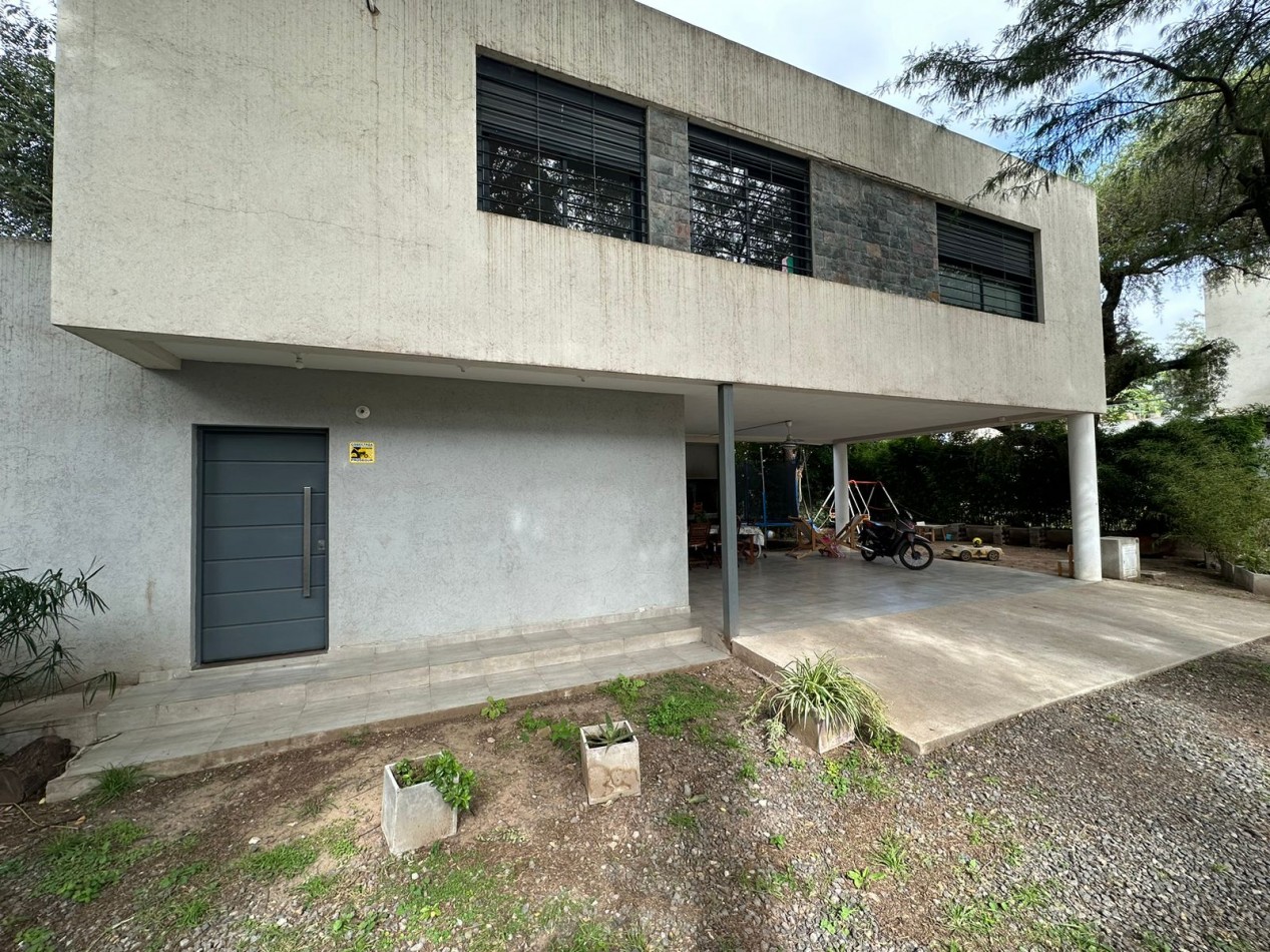 SEGURIDAD Y CONFORT EN EL CORAZON DE VILLA ALLENDE