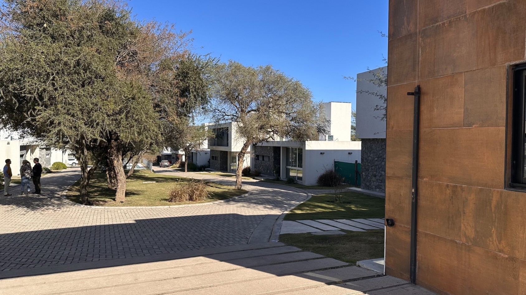 HOUSING EN VILLA ALLENDE GOLF!!!